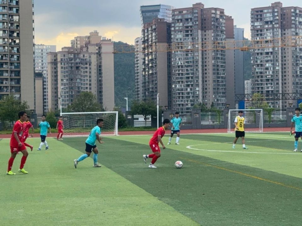 inews, 这是我们团, om